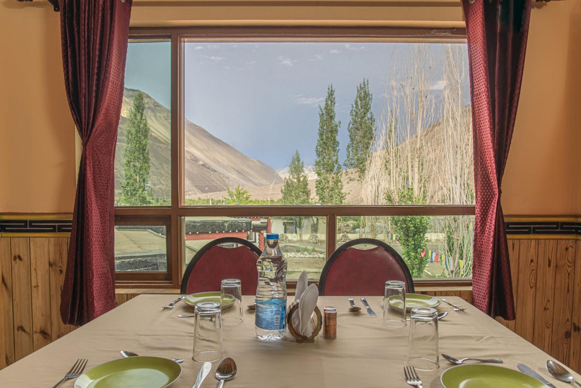 Echor Mud Huts Tabo, Spiti Valley Lodge *